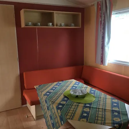 Mobilhome Skalla Cz منتزه العطل *